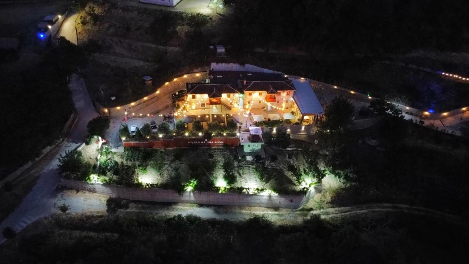 Keshtjella Xhabeqos Otel Ljaknasi Dış mekan fotoğraf