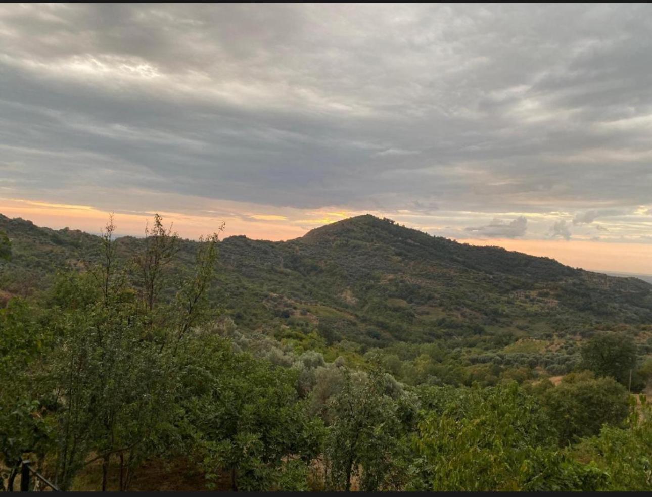Keshtjella Xhabeqos Otel Ljaknasi Dış mekan fotoğraf