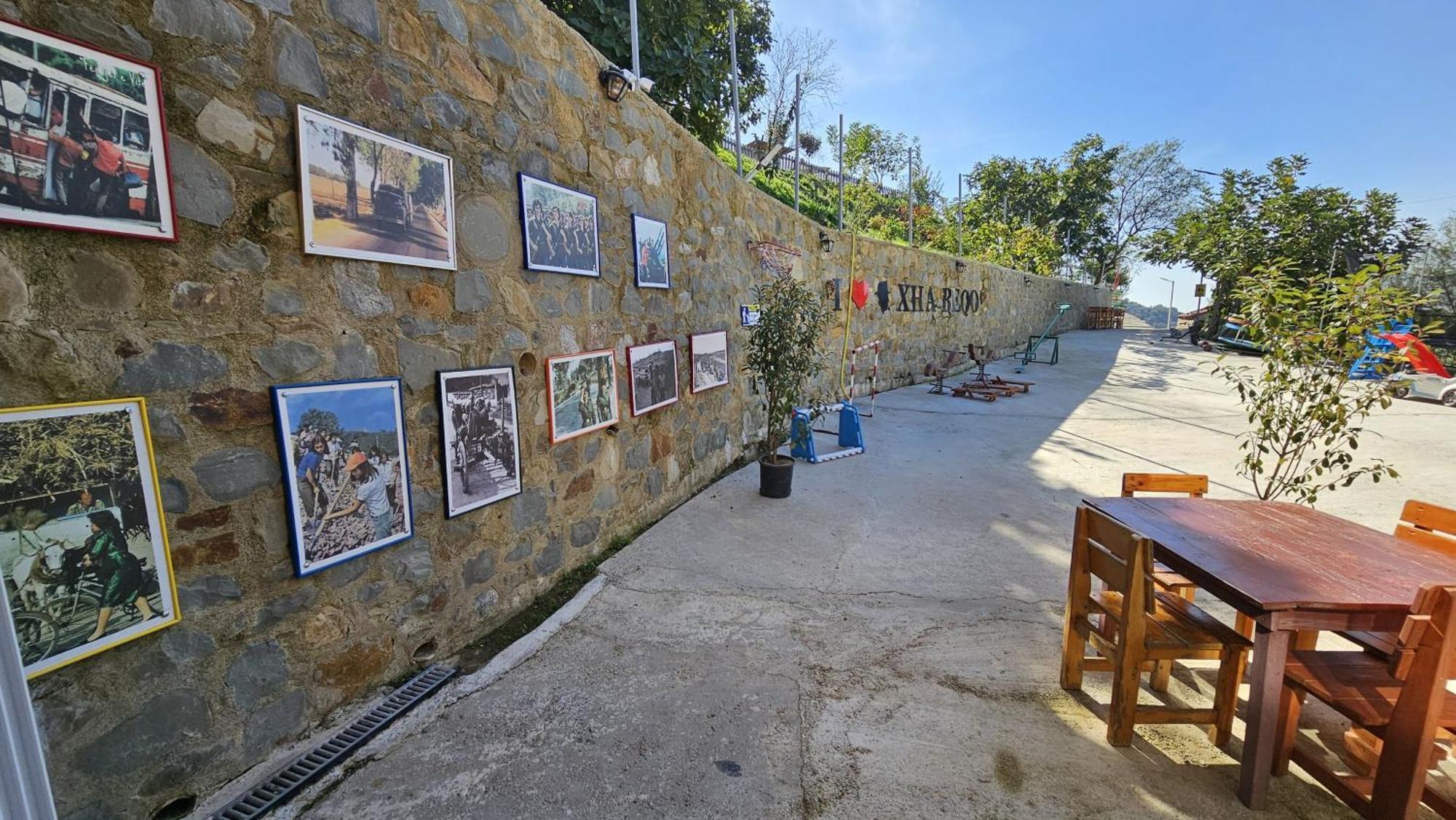 Keshtjella Xhabeqos Otel Ljaknasi Dış mekan fotoğraf