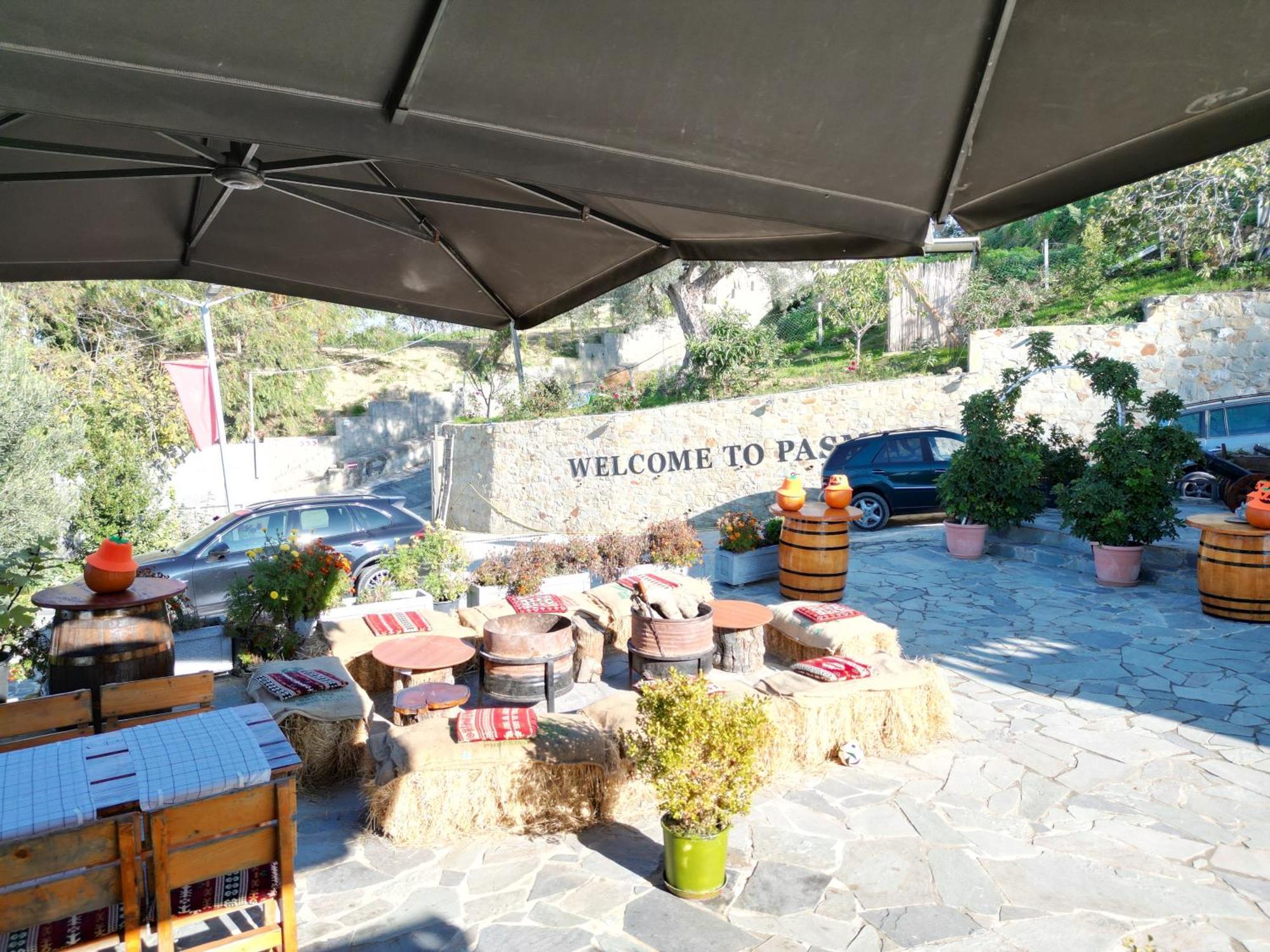 Keshtjella Xhabeqos Otel Ljaknasi Dış mekan fotoğraf
