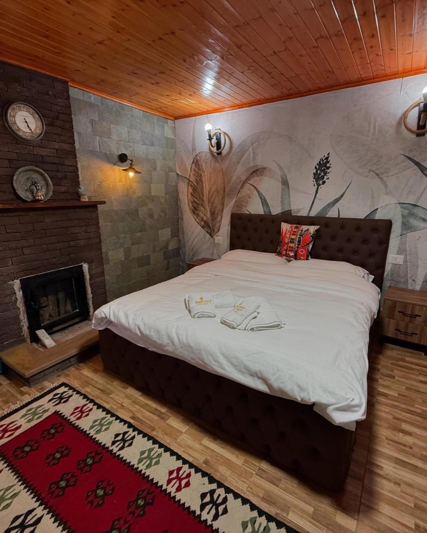 Keshtjella Xhabeqos Otel Ljaknasi Dış mekan fotoğraf